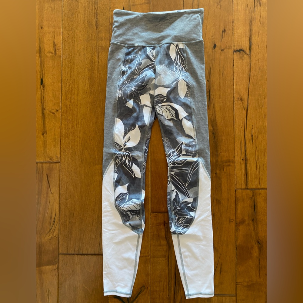 Athleta Gray and White Leggings
